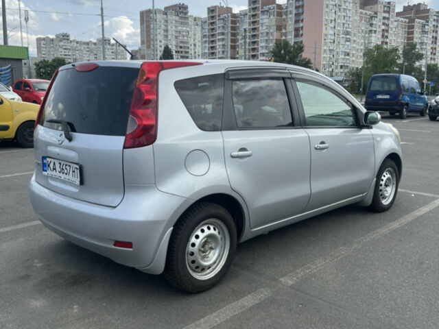 Сірий Ніссан Ноут, об'ємом двигуна 1.5 л та пробігом 55 тис. км за 6500 $, фото 2 на Automoto.ua