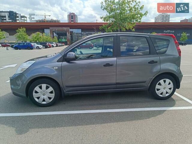 Серый Ниссан Ноут, объемом двигателя 1.6 л и пробегом 196 тыс. км за 6500 $, фото 3 на Automoto.ua