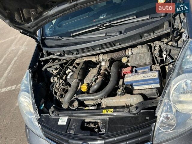 Сірий Ніссан Ноут, об'ємом двигуна 1.5 л та пробігом 315 тис. км за 4800 $, фото 3 на Automoto.ua