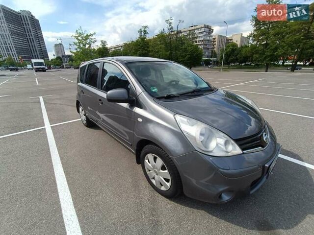 Серый Ниссан Ноут, объемом двигателя 1.6 л и пробегом 196 тыс. км за 6500 $, фото 1 на Automoto.ua