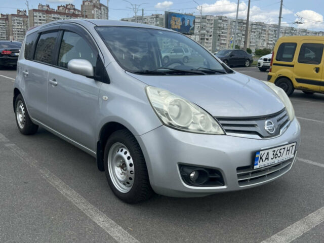 Сірий Ніссан Ноут, об'ємом двигуна 1.5 л та пробігом 55 тис. км за 6500 $, фото 1 на Automoto.ua