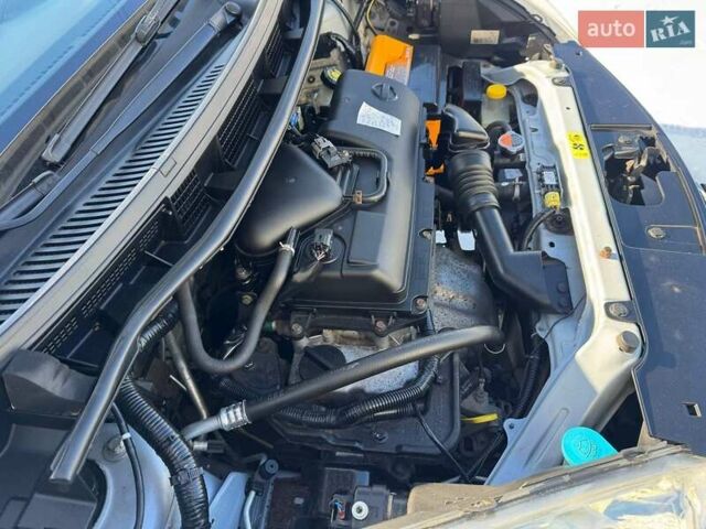 Сірий Ніссан Ноут, об'ємом двигуна 1.4 л та пробігом 208 тис. км за 5950 $, фото 77 на Automoto.ua