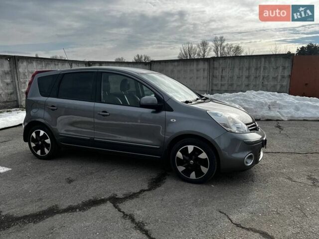 Серый Ниссан Ноут, объемом двигателя 1.39 л и пробегом 120 тыс. км за 7100 $, фото 1 на Automoto.ua