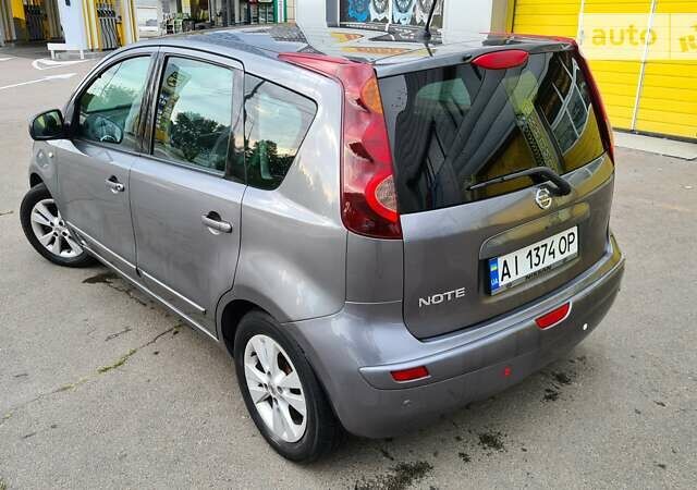 Сірий Ніссан Ноут, об'ємом двигуна 1.6 л та пробігом 203 тис. км за 7200 $, фото 3 на Automoto.ua