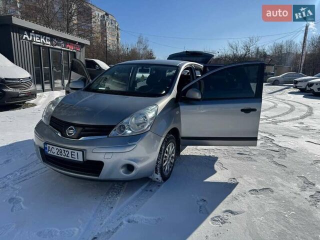 Сірий Ніссан Ноут, об'ємом двигуна 1.4 л та пробігом 208 тис. км за 5950 $, фото 55 на Automoto.ua