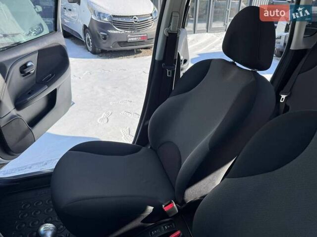 Сірий Ніссан Ноут, об'ємом двигуна 1.4 л та пробігом 208 тис. км за 5950 $, фото 49 на Automoto.ua