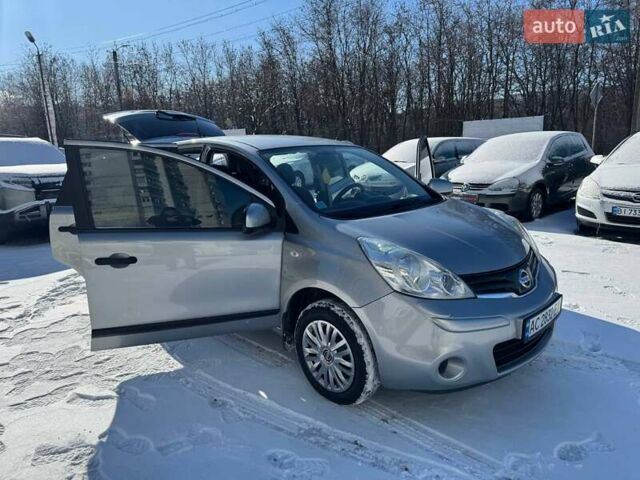 Сірий Ніссан Ноут, об'ємом двигуна 1.4 л та пробігом 208 тис. км за 5950 $, фото 68 на Automoto.ua