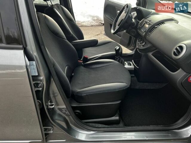 Серый Ниссан Ноут, объемом двигателя 1.39 л и пробегом 120 тыс. км за 7100 $, фото 33 на Automoto.ua
