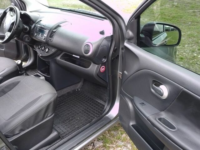 Серый Ниссан Ноут, объемом двигателя 1.4 л и пробегом 146 тыс. км за 6200 $, фото 16 на Automoto.ua