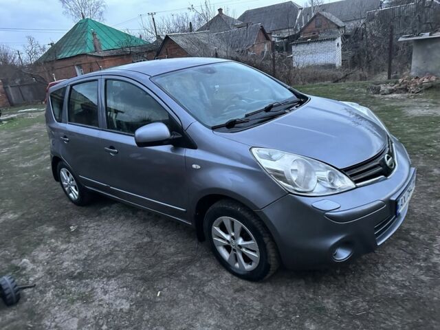 Серый Ниссан Ноут, объемом двигателя 1.4 л и пробегом 238 тыс. км за 4999 $, фото 1 на Automoto.ua