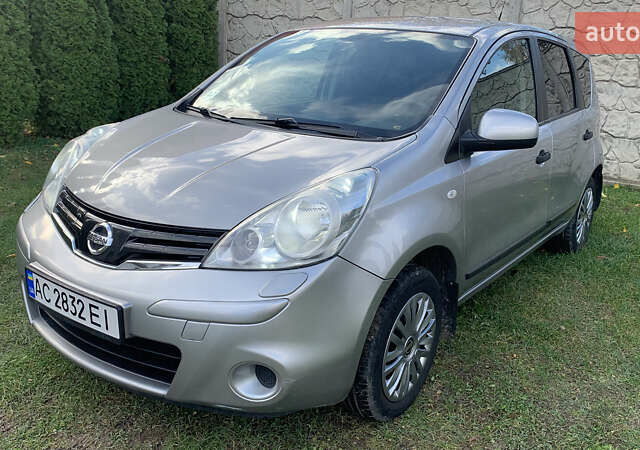 Сірий Ніссан Ноут, об'ємом двигуна 1.39 л та пробігом 208 тис. км за 4999 $, фото 2 на Automoto.ua