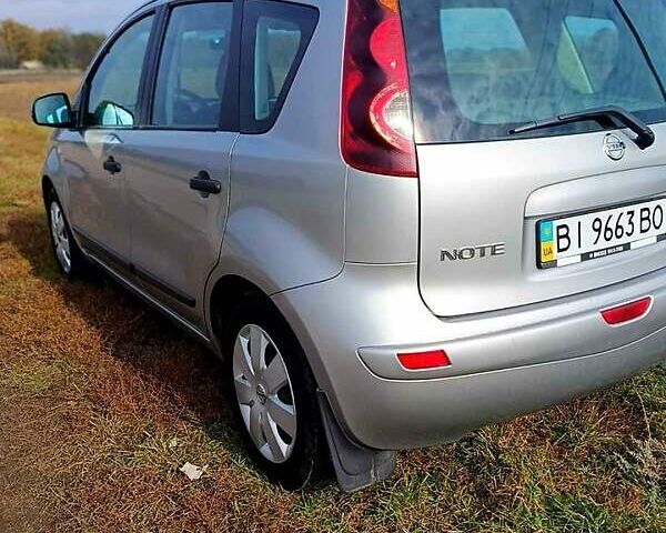 Сірий Ніссан Ноут, об'ємом двигуна 1.4 л та пробігом 210 тис. км за 6500 $, фото 10 на Automoto.ua