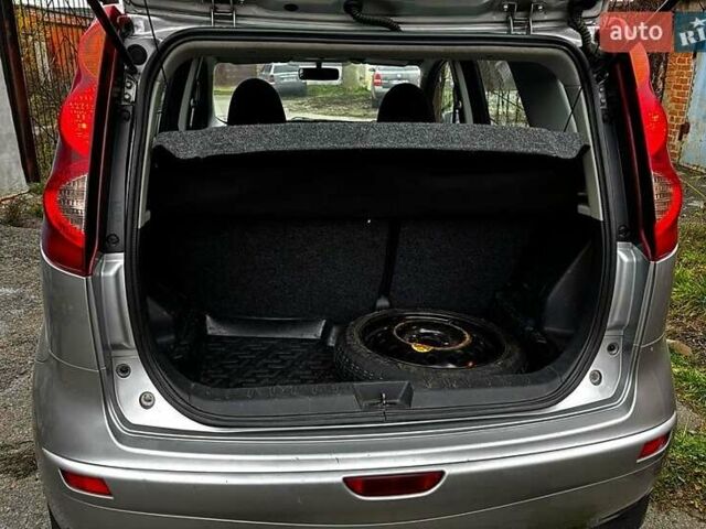 Сірий Ніссан Ноут, об'ємом двигуна 1.4 л та пробігом 210 тис. км за 6500 $, фото 3 на Automoto.ua