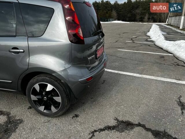 Серый Ниссан Ноут, объемом двигателя 1.39 л и пробегом 120 тыс. км за 7100 $, фото 3 на Automoto.ua