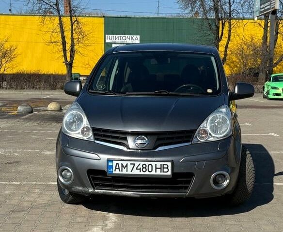 Сірий Ніссан Ноут, об'ємом двигуна 1.5 л та пробігом 315 тис. км за 4800 $, фото 9 на Automoto.ua