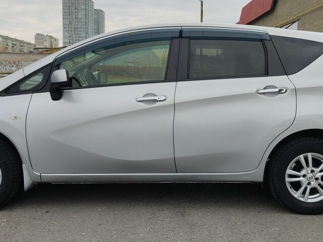 Сірий Ніссан Ноут, об'ємом двигуна 1.2 л та пробігом 130 тис. км за 8000 $, фото 1 на Automoto.ua