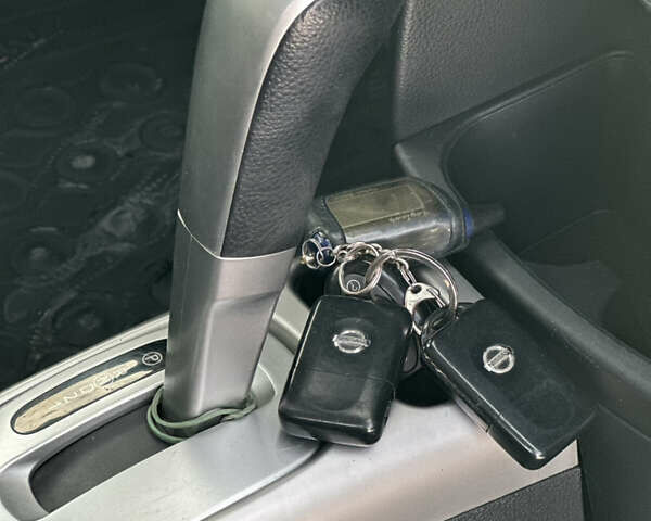 Серый Ниссан Ноут, объемом двигателя 1.6 л и пробегом 93 тыс. км за 7900 $, фото 16 на Automoto.ua