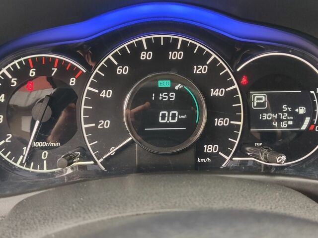 Сірий Ніссан Ноут, об'ємом двигуна 1.2 л та пробігом 130 тис. км за 8000 $, фото 5 на Automoto.ua