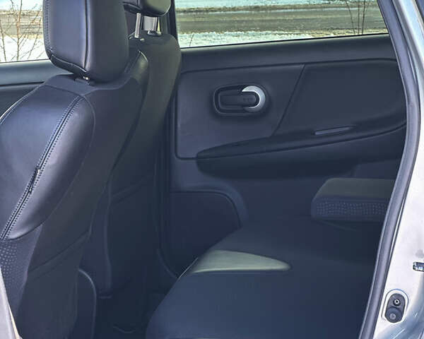 Серый Ниссан Ноут, объемом двигателя 1.6 л и пробегом 93 тыс. км за 7900 $, фото 13 на Automoto.ua