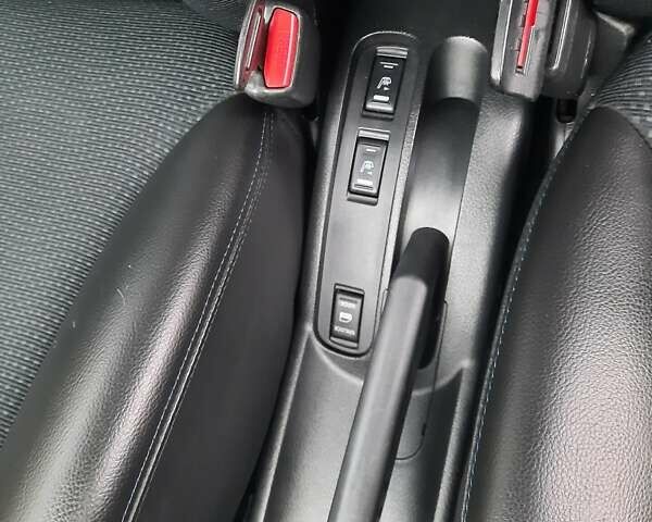 Сірий Ніссан Ноут, об'ємом двигуна 1.6 л та пробігом 93 тис. км за 9600 $, фото 13 на Automoto.ua