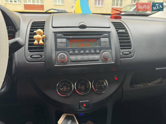 Сірий Ніссан Ноут, об'ємом двигуна 1.6 л та пробігом 94 тис. км за 9599 $, фото 5 на Automoto.ua