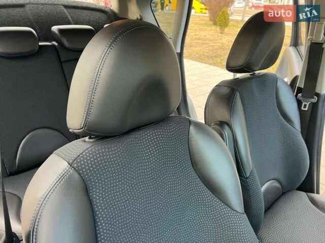 Серый Ниссан Ноут, объемом двигателя 1.6 л и пробегом 84 тыс. км за 10200 $, фото 56 на Automoto.ua