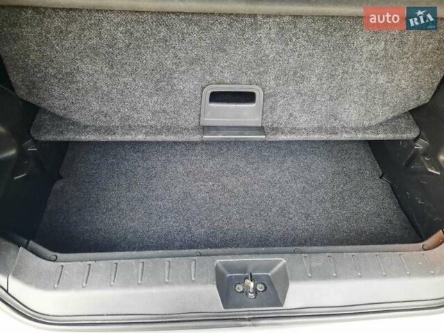 Сірий Ніссан Ноут, об'ємом двигуна 1.6 л та пробігом 93 тис. км за 9600 $, фото 23 на Automoto.ua