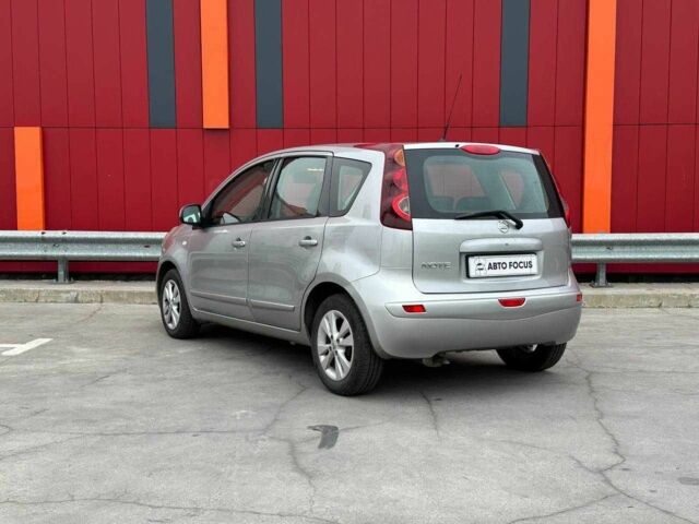 Сірий Ніссан Ноут, об'ємом двигуна 0 л та пробігом 172 тис. км за 7290 $, фото 4 на Automoto.ua