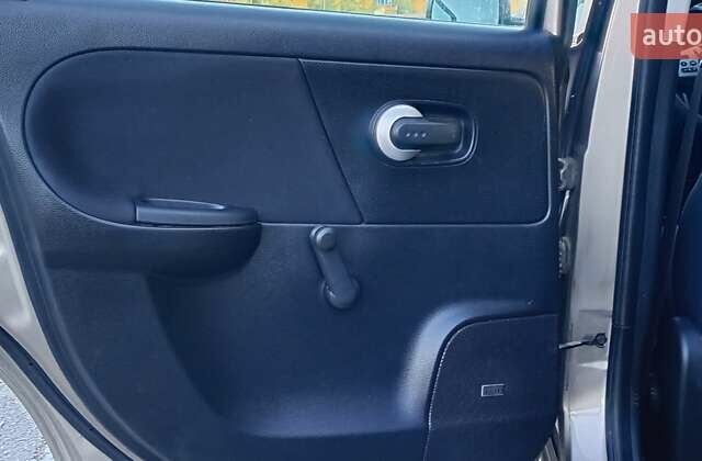 Ниссан Ноут 2013 в Радивилове на Automoto.ua Серый Ниссан Ноут, объемом двигателя 1.4 л и пробегом 148 тыс. км за 6950 $, фото 27 на Automoto.ua