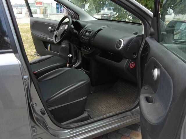 Сірий Ніссан Ноут, об'ємом двигуна 1.4 л та пробігом 35 тис. км за 7900 $, фото 3 на Automoto.ua