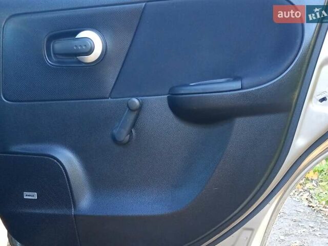 Ниссан Ноут 2013 в Радивилове на Automoto.ua Серый Ниссан Ноут, объемом двигателя 1.4 л и пробегом 148 тыс. км за 6950 $, фото 26 на Automoto.ua