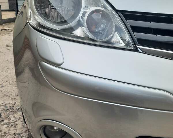 Сірий Ніссан Ноут, об'ємом двигуна 1.6 л та пробігом 93 тис. км за 9600 $, фото 1 на Automoto.ua