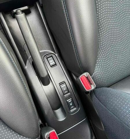 Сірий Ніссан Ноут, об'ємом двигуна 1.6 л та пробігом 84 тис. км за 10400 $, фото 53 на Automoto.ua