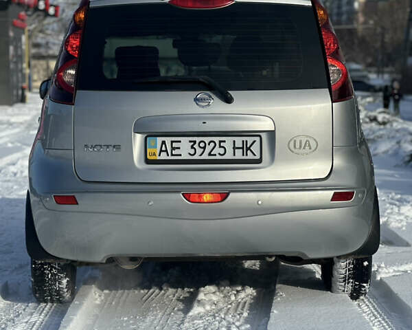 Серый Ниссан Ноут, объемом двигателя 1.6 л и пробегом 93 тыс. км за 7900 $, фото 9 на Automoto.ua