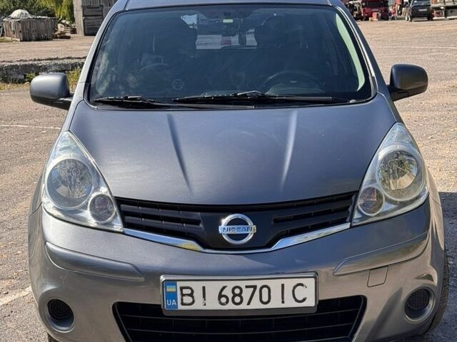 Сірий Ніссан Ноут, об'ємом двигуна 1.39 л та пробігом 192 тис. км за 6000 $, фото 3 на Automoto.ua