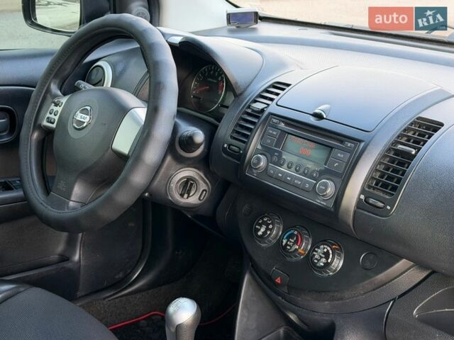 Серый Ниссан Ноут, объемом двигателя 1.39 л и пробегом 97 тыс. км за 6490 $, фото 31 на Automoto.ua