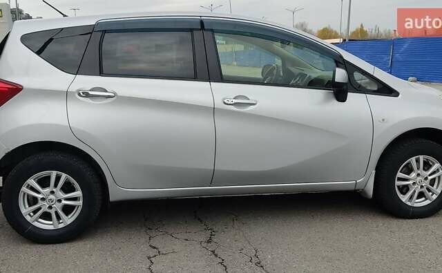 Сірий Ніссан Ноут, об'ємом двигуна 1.2 л та пробігом 130 тис. км за 8000 $, фото 10 на Automoto.ua