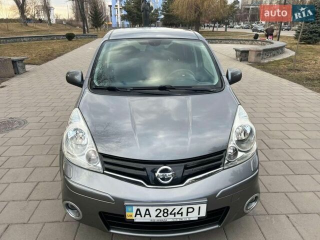 Сірий Ніссан Ноут, об'ємом двигуна 1.6 л та пробігом 84 тис. км за 10400 $, фото 2 на Automoto.ua