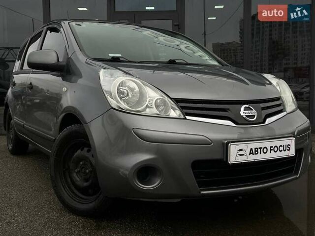 Серый Ниссан Ноут, объемом двигателя 1.39 л и пробегом 204 тыс. км за 4990 $, фото 1 на Automoto.ua