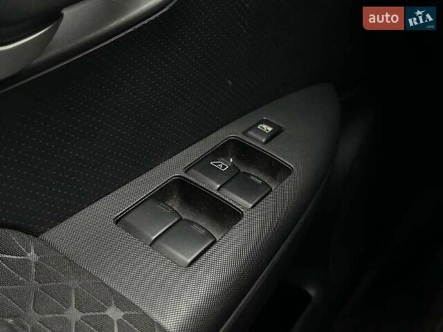 Сірий Ніссан Ноут, об'ємом двигуна 1.39 л та пробігом 172 тис. км за 7290 $, фото 15 на Automoto.ua