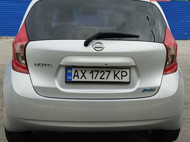 Сірий Ніссан Ноут, об'ємом двигуна 1.2 л та пробігом 130 тис. км за 8000 $, фото 5 на Automoto.ua