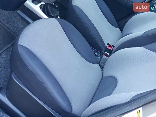 Ниссан Ноут 2013 в Радивилове на Automoto.ua Серый Ниссан Ноут, объемом двигателя 1.4 л и пробегом 148 тыс. км за 6950 $, фото 15 на Automoto.ua