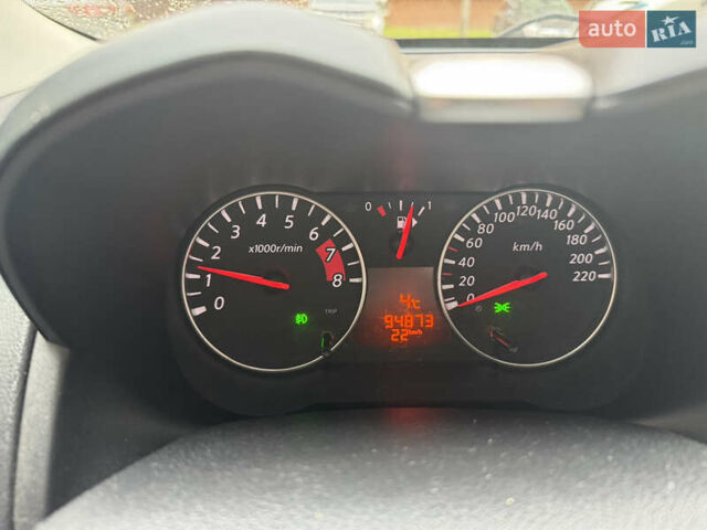 Сірий Ніссан Ноут, об'ємом двигуна 1.6 л та пробігом 94 тис. км за 9599 $, фото 6 на Automoto.ua