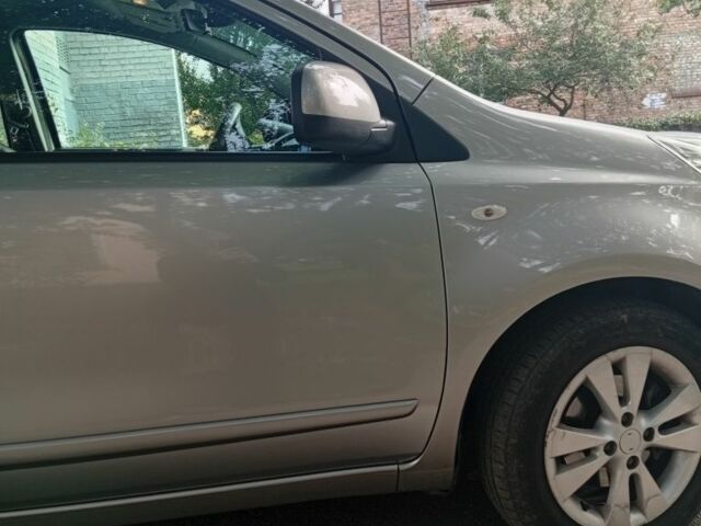 Сірий Ніссан Ноут, об'ємом двигуна 1.4 л та пробігом 179 тис. км за 6300 $, фото 1 на Automoto.ua