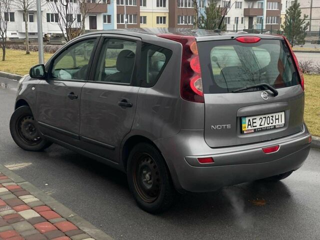 Сірий Ніссан Ноут, об'ємом двигуна 1.4 л та пробігом 259 тис. км за 4999 $, фото 5 на Automoto.ua