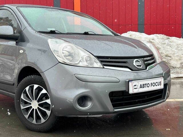 Серый Ниссан Ноут, объемом двигателя 1.4 л и пробегом 204 тыс. км за 5490 $, фото 1 на Automoto.ua