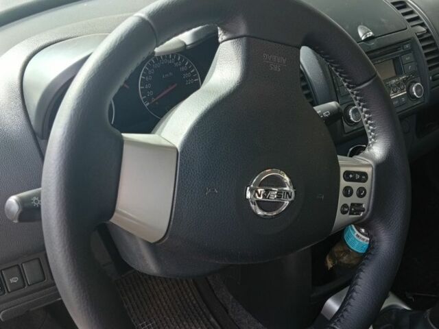 Сірий Ніссан Ноут, об'ємом двигуна 1.4 л та пробігом 179 тис. км за 6300 $, фото 3 на Automoto.ua