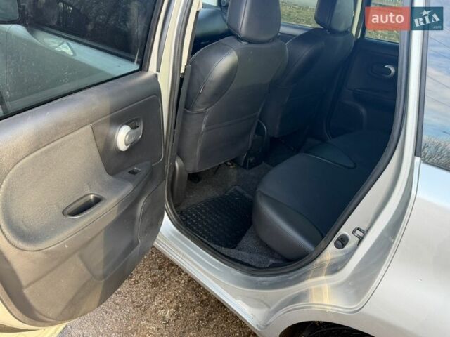 Серый Ниссан Ноут, объемом двигателя 1.39 л и пробегом 97 тыс. км за 6490 $, фото 27 на Automoto.ua