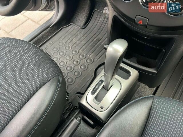 Серый Ниссан Ноут, объемом двигателя 1.6 л и пробегом 84 тыс. км за 10200 $, фото 52 на Automoto.ua