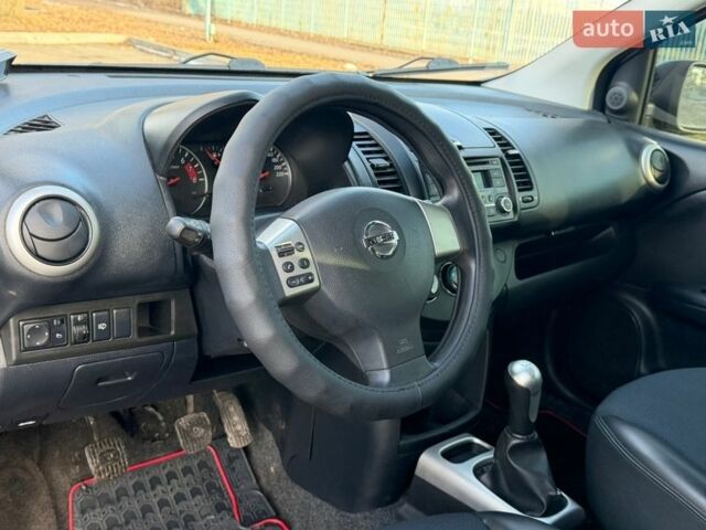 Серый Ниссан Ноут, объемом двигателя 1.39 л и пробегом 97 тыс. км за 6490 $, фото 24 на Automoto.ua